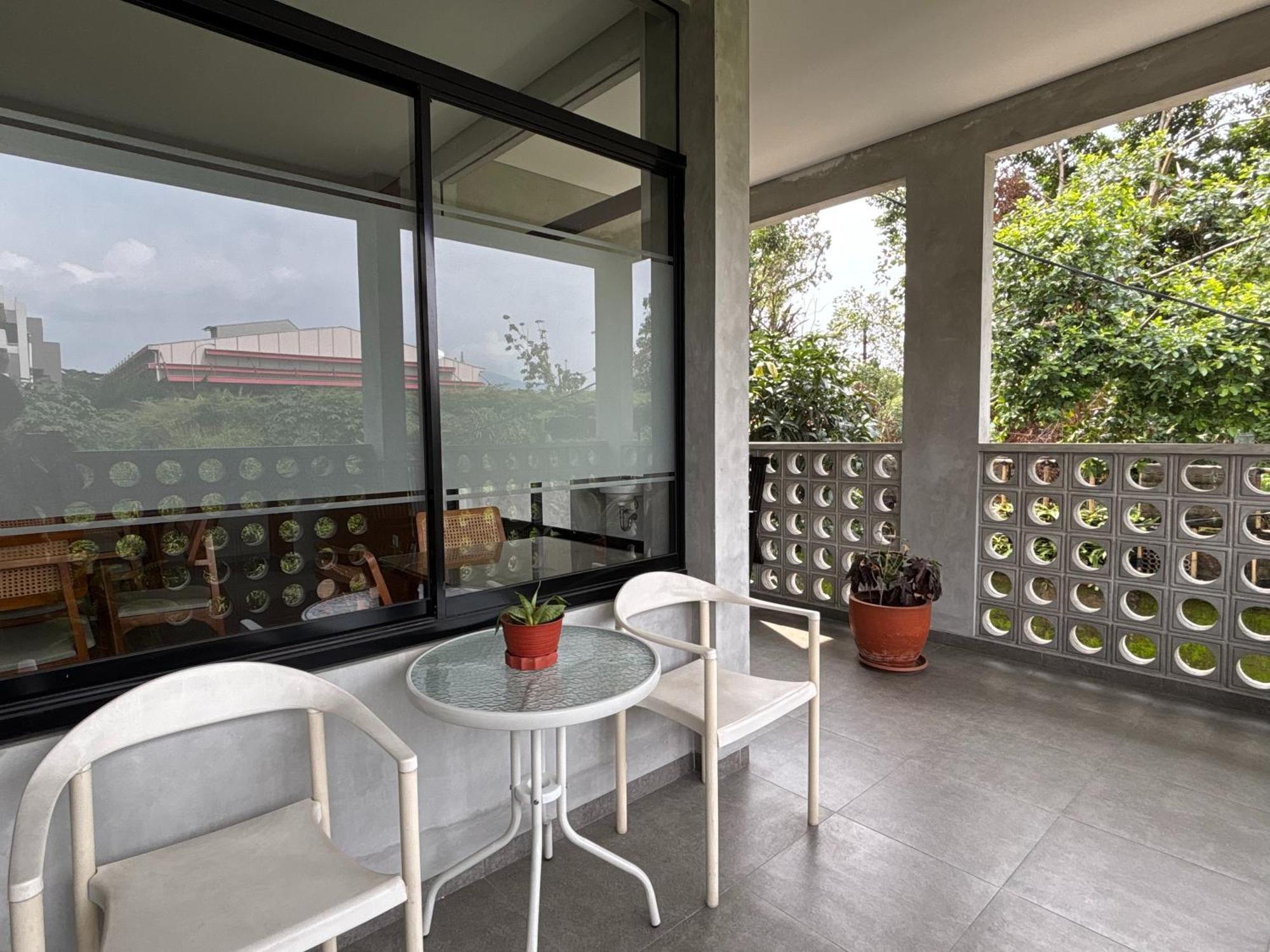 Bed and Breakfast The Cluster Harris Cimahi Exterior foto